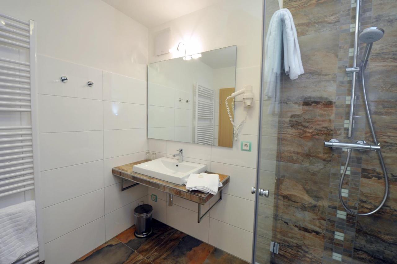 Casa Palatina Bed & Breakfast Grosskarlbach Bagian luar foto